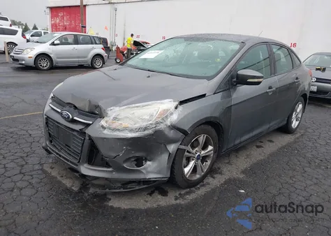 2014 Ford Focus Se z USA, uszkodzony, nr VIN 1FADP3F23EL324739